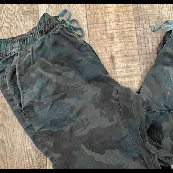 Pam & Gela drawstring army tie - Picture 5 of 10